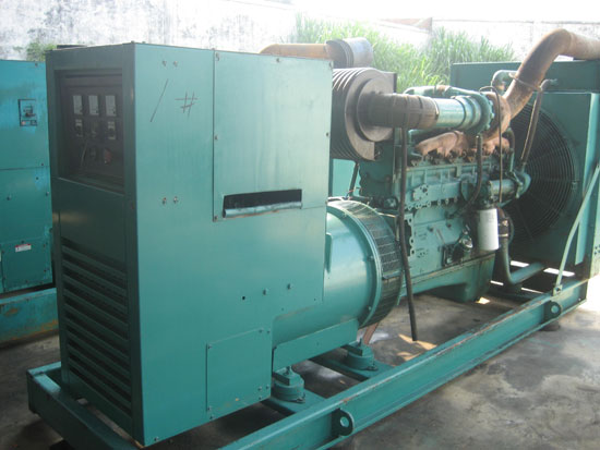 坡心镇租赁发电机- 发电机碳刷磨损的原因是什么