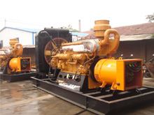 坡心镇发电机组的频率规格是如何确定的？