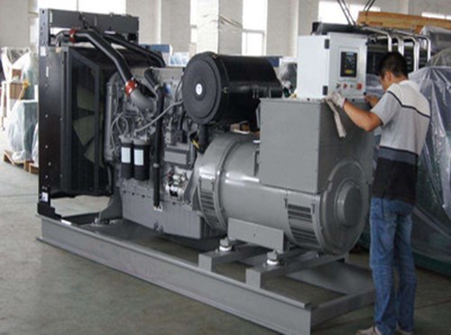 坡心镇柴油发电机组和储能设备配合使用的案例