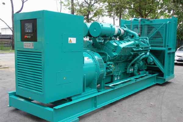 坡心镇柴油发电机组电压不稳定怎样维修？