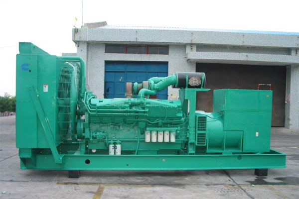 坡心镇工厂发电机应急发电时如何更准确地检查发电机状态？