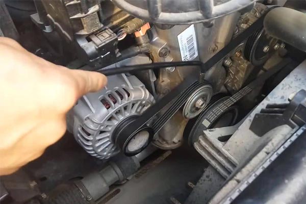 坡心镇转速传感器的工作原理是什么？