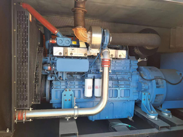 坡心镇燃油消耗率与进气温度的具体关系是什么？